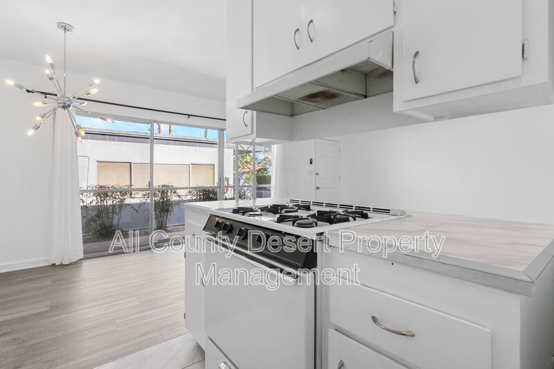 Building Photo - 46075 Ocotillo Dr