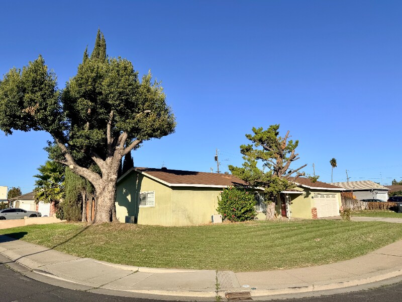 Building Photo - 209 Grant Ct