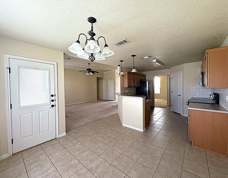 Building Photo - 2408 Spirit Dancer Dr