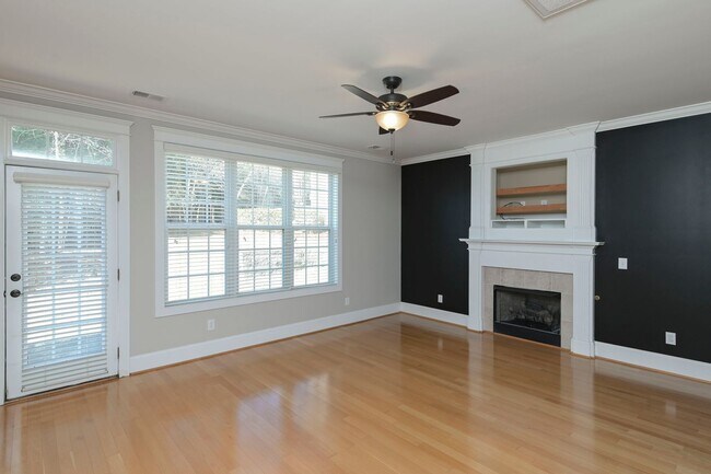 Building Photo - 3 Bedroom 2.5 bath low maintenance living for rent!