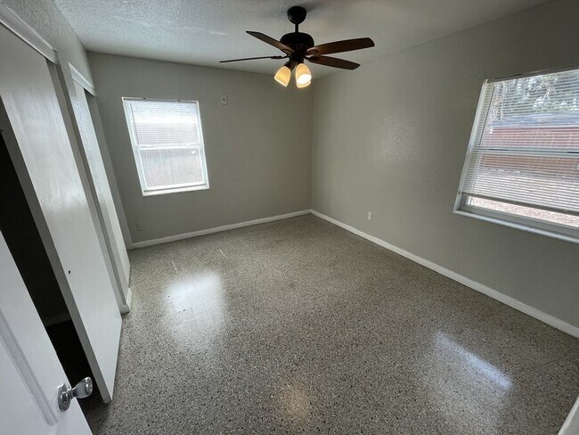 Building Photo - 7008 Aspen Ave