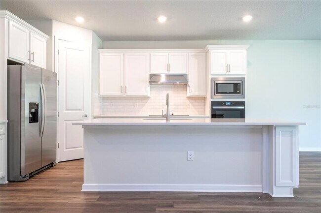 Building Photo - 17297 Cagan Crossings Blvd