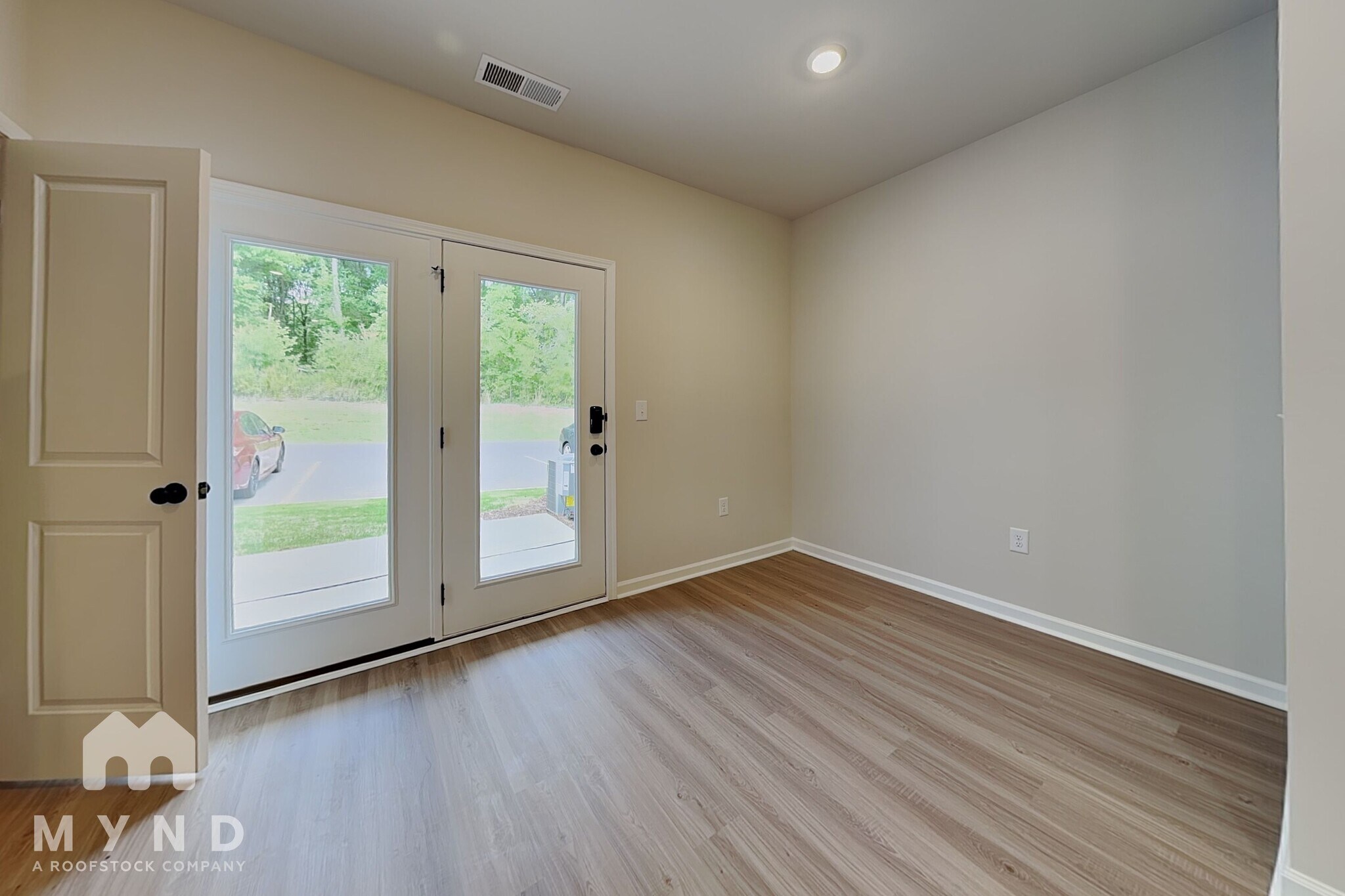 Building Photo - 1306 Principal Featherstone Ave