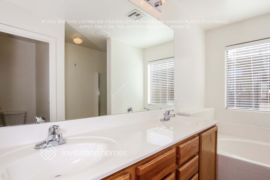 Building Photo - 18221 W Mission Ln