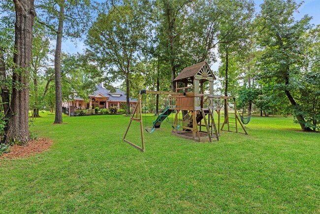 Building Photo - 2203 Sekola Ln
