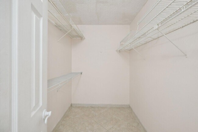 Building Photo - 3580 S Ocean Blvd