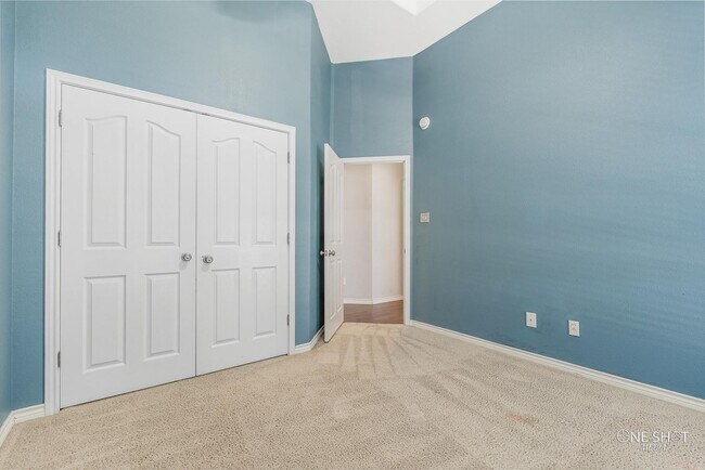 Building Photo - 7017 Springwater Ave