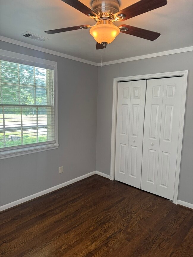 Building Photo - 600 Delray Dr