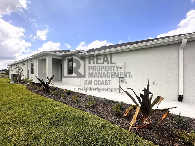 Building Photo - 20501 Hazelnut Ct S
