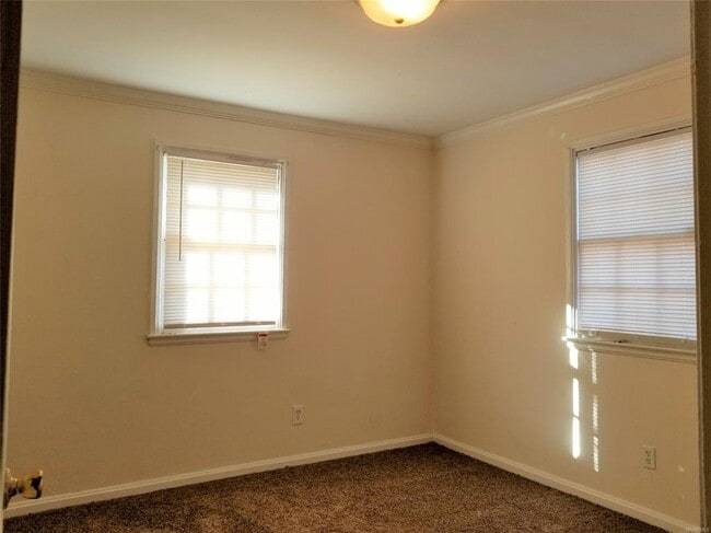Building Photo - 316 Sumerset Dr