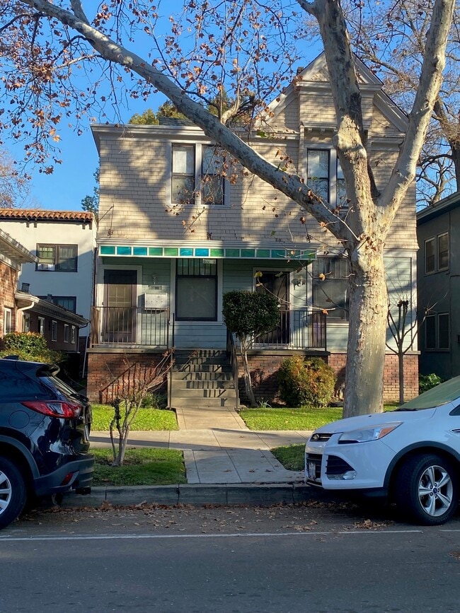 Building Photo - 2707 I St