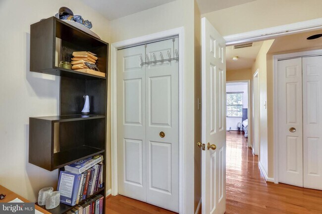 Building Photo - 11633 Pleasant Meadow Dr