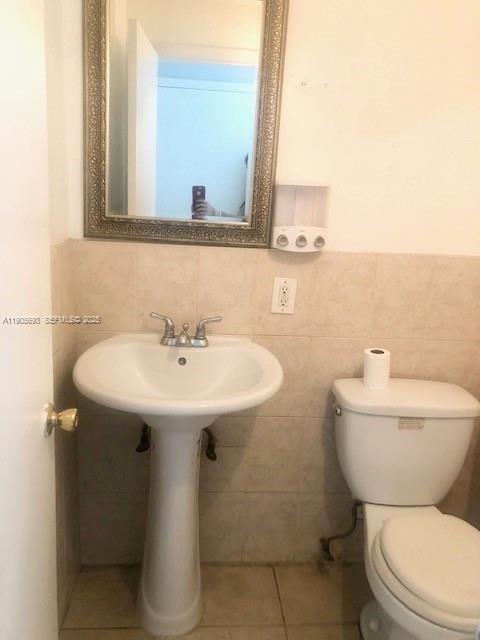 Building Photo - 4672 NW 9th Dr