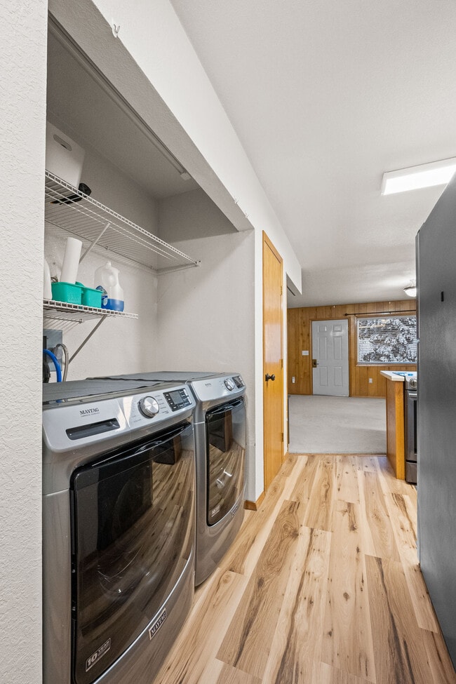 Building Photo - 710 Nautilus Dr