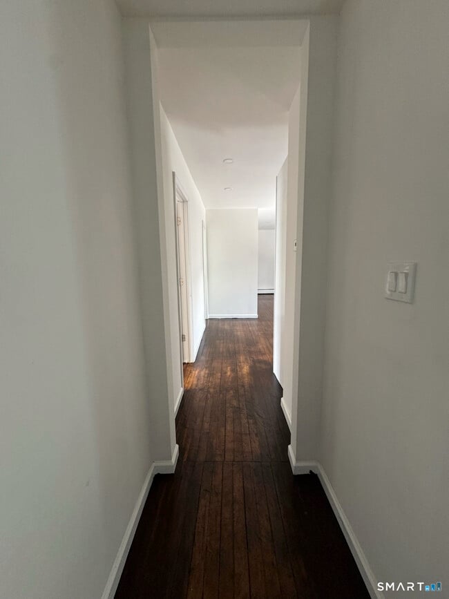 Building Photo - 54 Overlook Ave