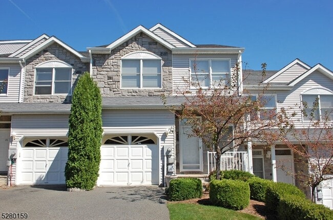 Primary Photo - 125 Springhill Dr