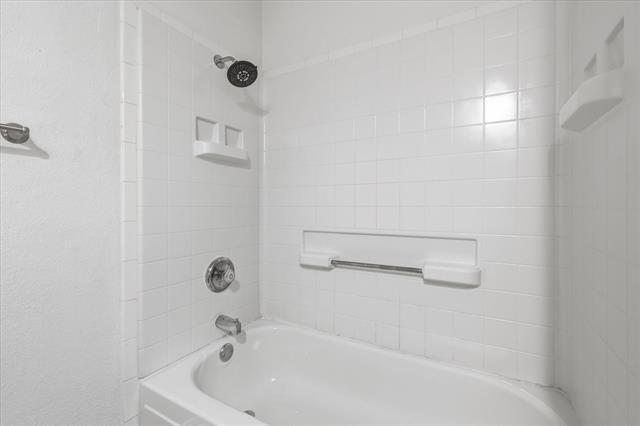 Building Photo - 7208 Misty Meadow Dr S