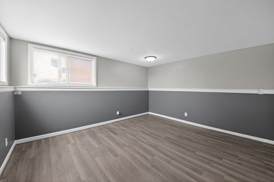 Building Photo - 3623 S Sheridan Blvd