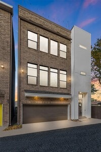 Building Photo - 209 Burr St
