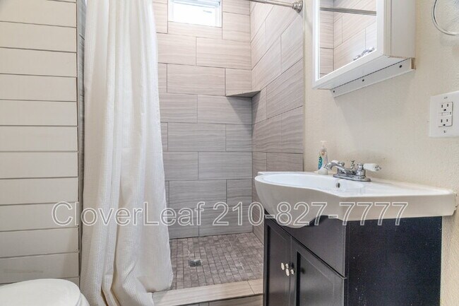 Building Photo - 1317 W French Pl