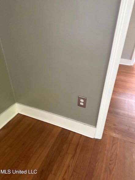 Building Photo - 3564 Cowan Pl