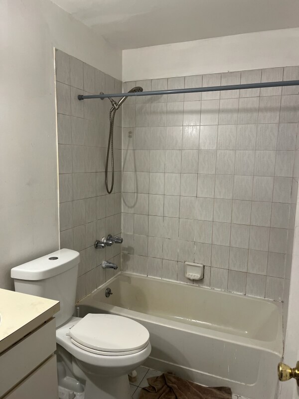 Building Photo - 53 Poplar St