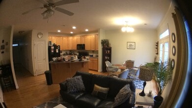 Building Photo - Blacksburg, 3 BR / 2.5 BA, Available in June