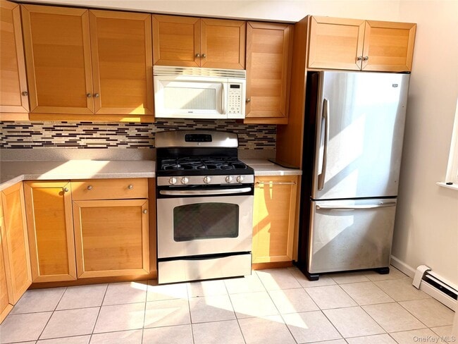Building Photo - 209 Everett Pl