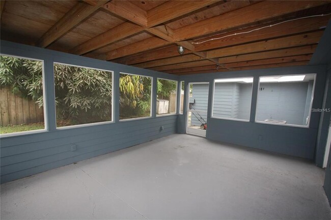 Building Photo - 1039 Woodland Ave