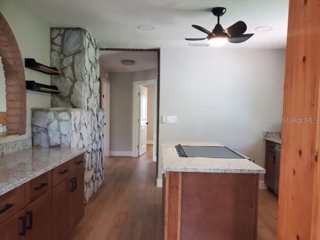 Building Photo - 219 Darst Ave