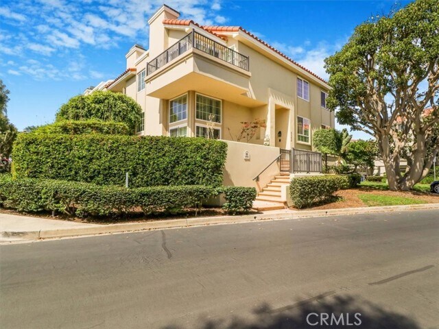 Primary Photo - 6062 Panorama Dr