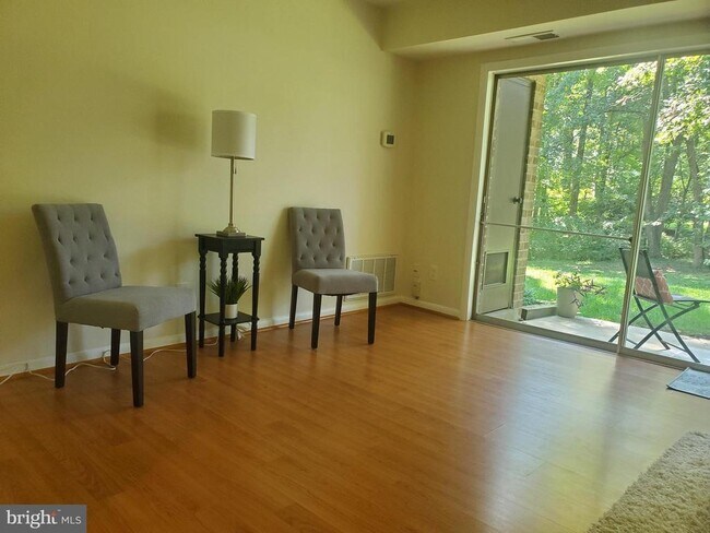 Building Photo - 11627 Vantage Hill Rd