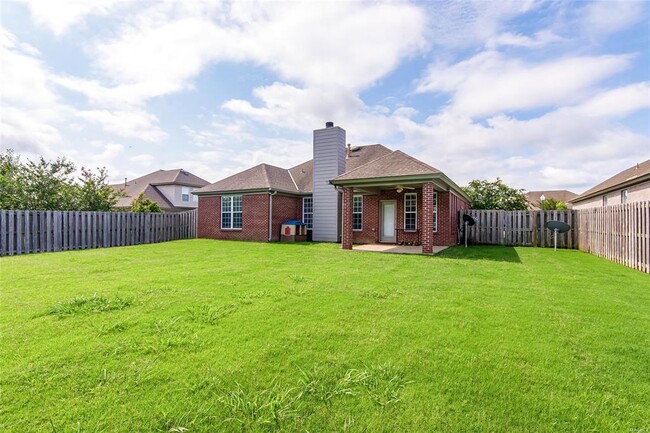 Building Photo - 9625 Helmsley Cir