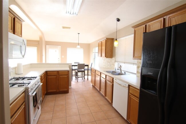 Building Photo - 3607 Stratford Arms Ln