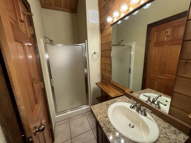 Building Photo - 1655 W Big Trail Dr