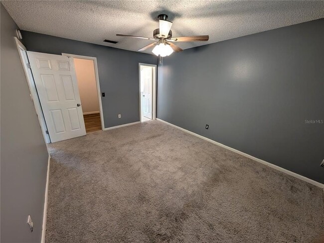 Building Photo - 719 Regent Cir S