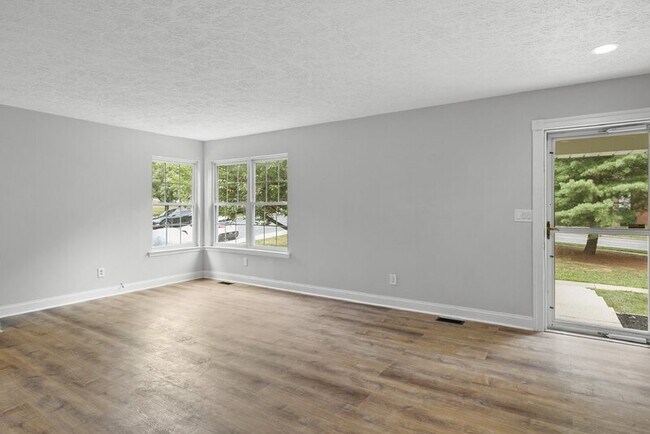 Building Photo - 2258 N Tollgate Cir