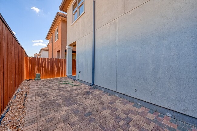 Building Photo - 7619 Pine Ridge Terrace Rd