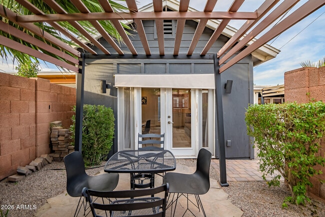 Building Photo - 7243 E Virginia Ave