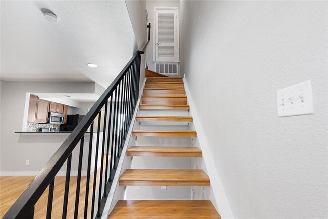 Building Photo - 3601 Menchaca Rd