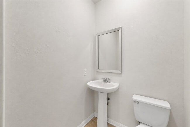 Building Photo - 1443 Meadowhigh Ln