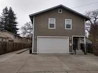 Building Photo - 1407 N Cherry St