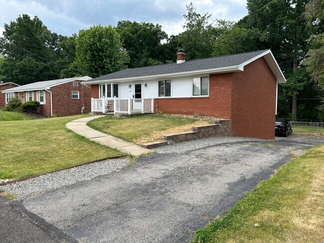 Primary Photo - 602 Flint Rd