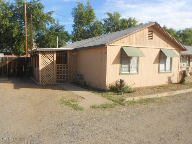 Primary Photo - 2727 W Belmont Ave