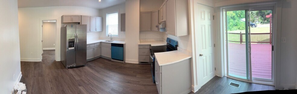 Building Photo - 302 S Camp Meade Rd