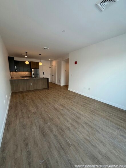 Building Photo - 199 Gardner St