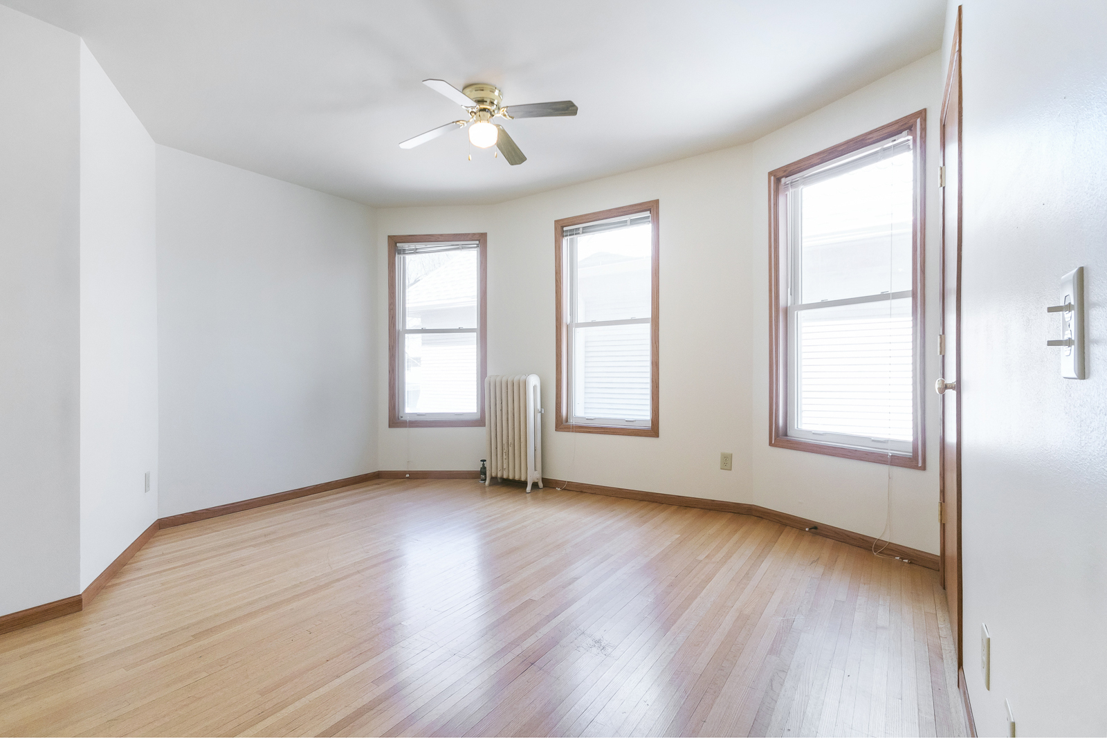 Building Photo - 419 W Doty St