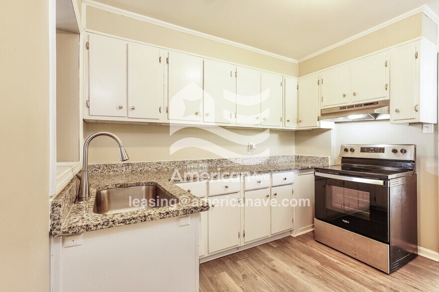 Building Photo - 201 Briarcliff St