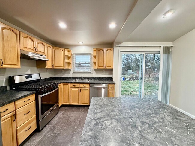 Building Photo - 2307 Monroeville Rd