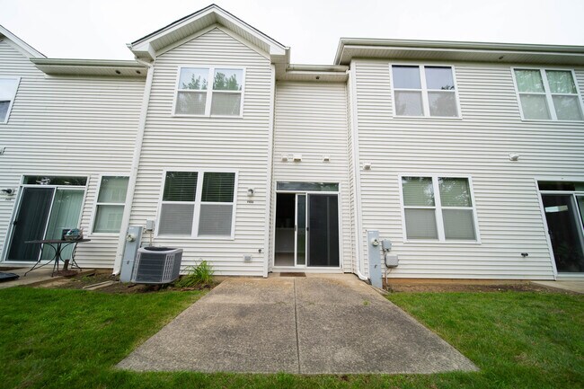 Building Photo - 1450 Prescott Dr